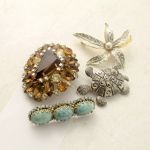 848 1208 BROOCHES